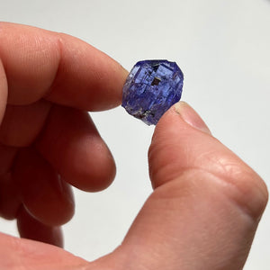 size in hand of tanzanite