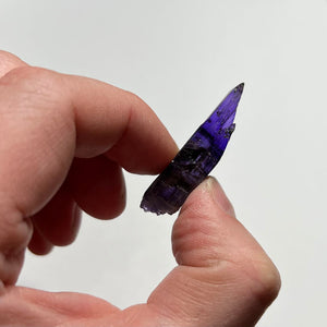 Raw tanzanite crystal