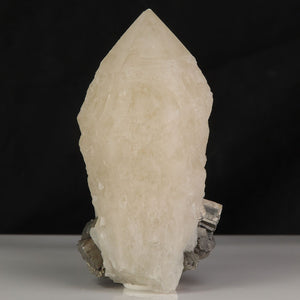 Huanggang mine quartz and arsenopyrite crystal