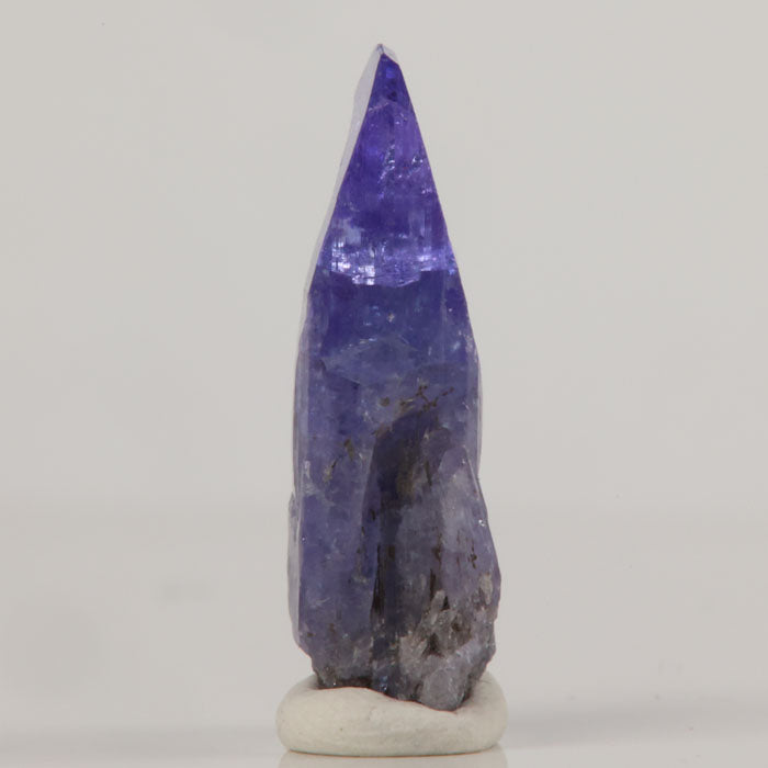 side of tanzanite crystal