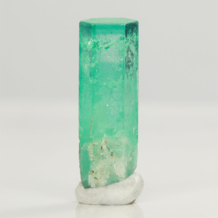 Raw Emerald Crystal chivor mine colombia