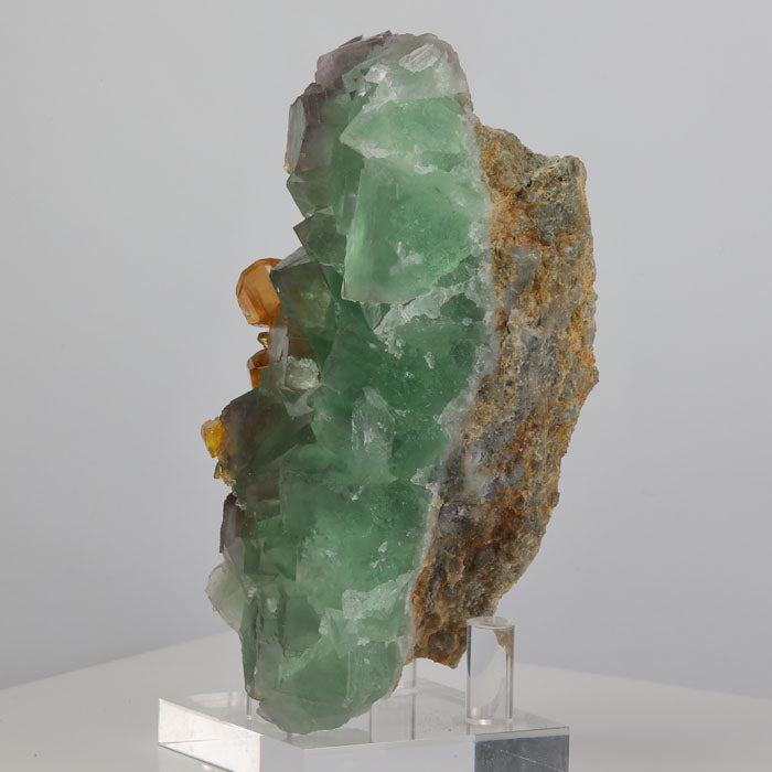 Green chinese fluorite with barite