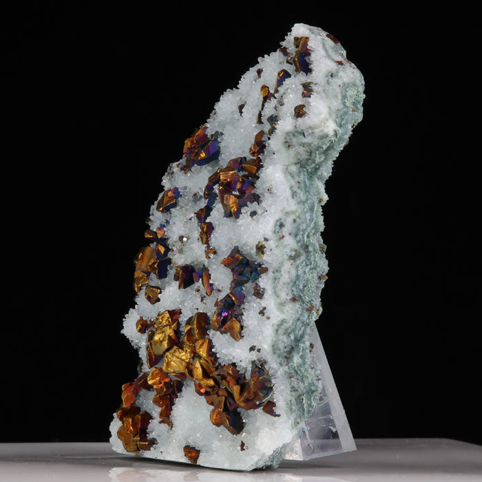 raw chalcopyrite on quartz