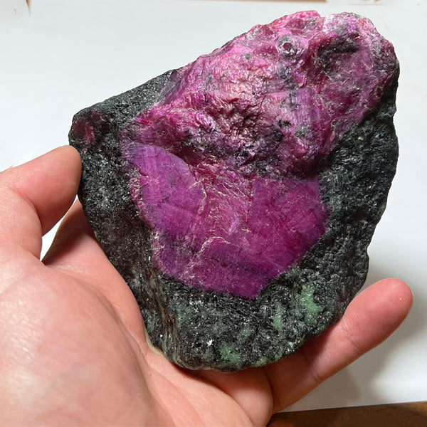 CrystalSpecimensinhand10_f5d55