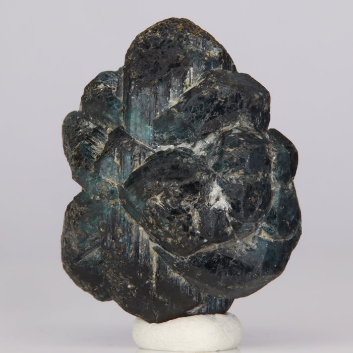 Deep green alexandrite crytstal