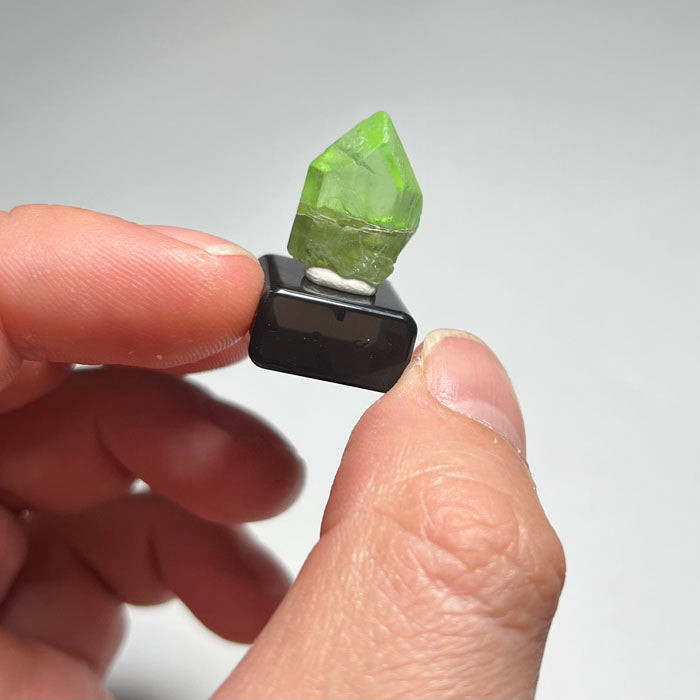 21.55ct Gemmy Green Peridot Crystal