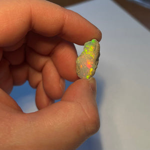 Opal cutting Rough