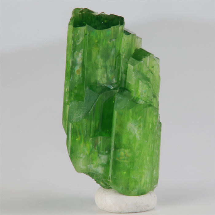 green color raw tremolite