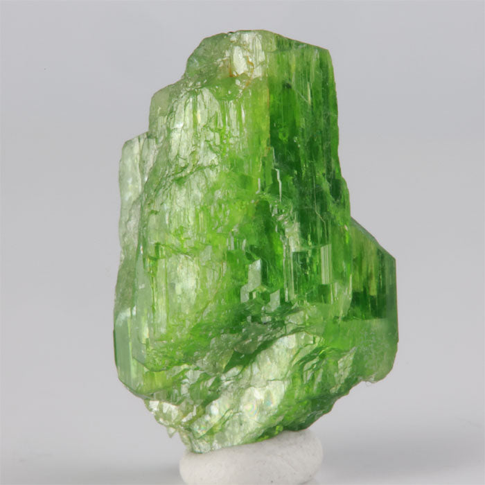 vibrant tremolite crystal