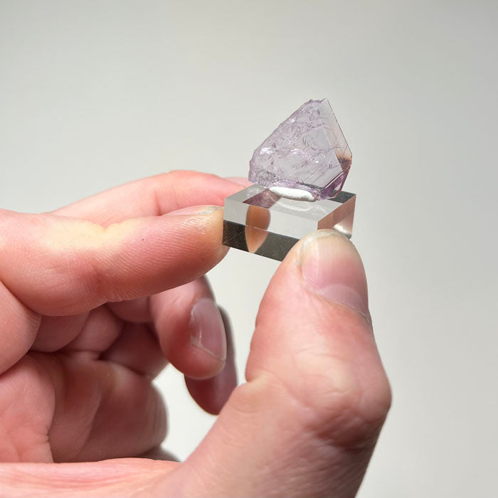 Magnesio-axinite crystal from Tanzania with lavender color and thin blade form