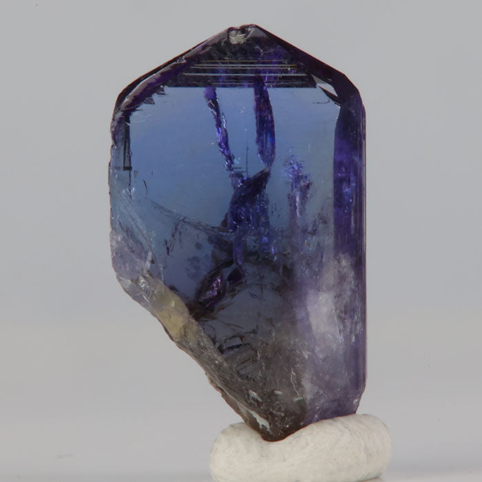 natural color tanzanite 