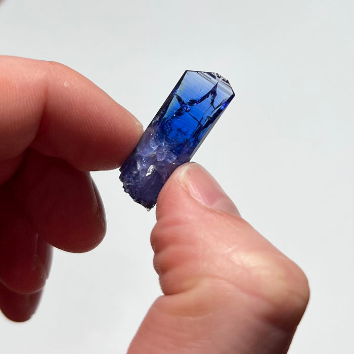 raw natural tanzanite size