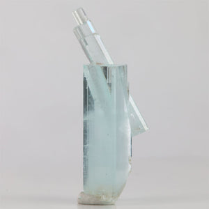 Front view of 9.66 gram aquamarine specimen displaying multiple naturally terminated crystals growing at different angles.