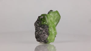 natural-diopside-graphite-collector