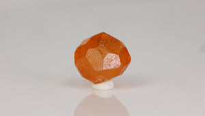lustrous-spessartite-garnet-crystal-display