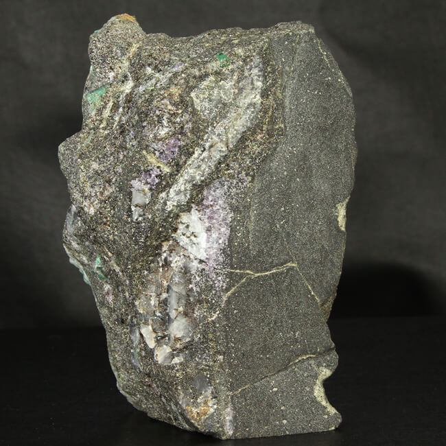 chinese emerald matrix