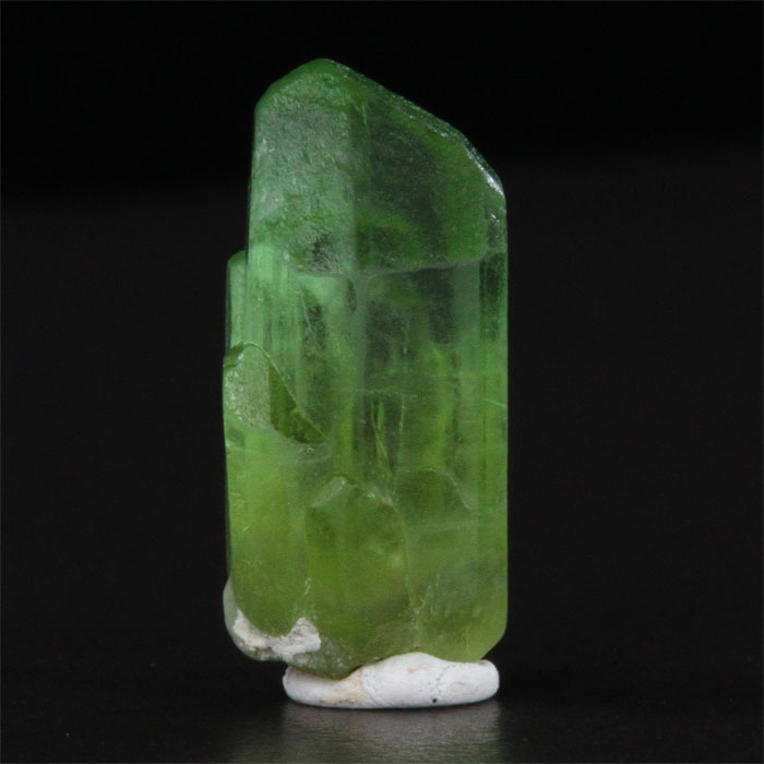 Peridot mineral specimen