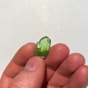 Green Peridot Crystal Thumbnail Gemmy
