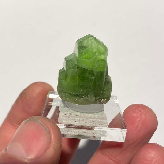 81.06CT NATURAL PERIDOT CRYSTAL FROM PAKISTAN