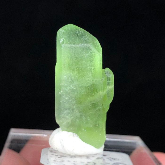 Raw Peridot Crystal Mineral Specimen