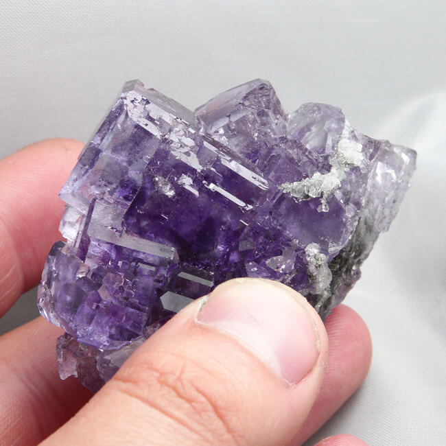 White Background Purple Fluorite Mineral Specimen from China